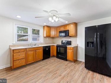 2910 NAAMANS CREEK ROAD, BOOTHWYN, PA 19061