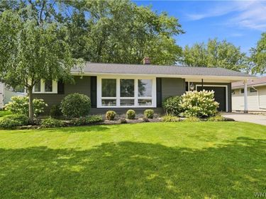 34 Saint Amelia Drive , Tonawanda, NY 14150