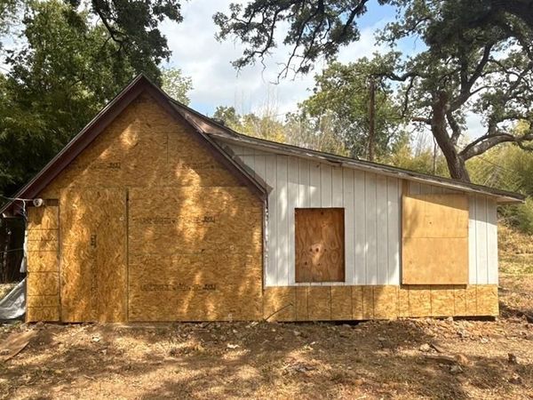 203 E 9th Street , Shady Shores, TX 76208