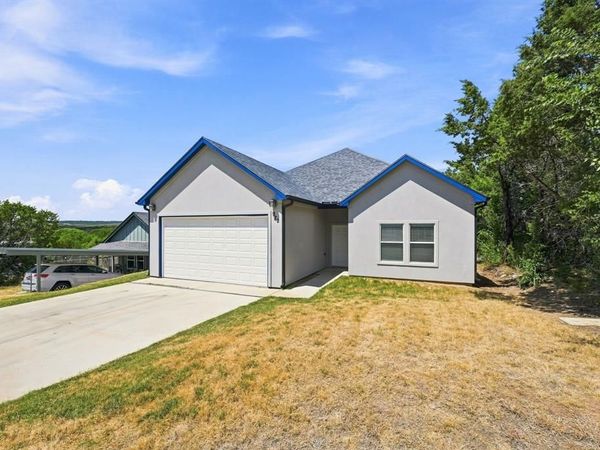 922 Pecos River Drive, Granbury, TX 76048
