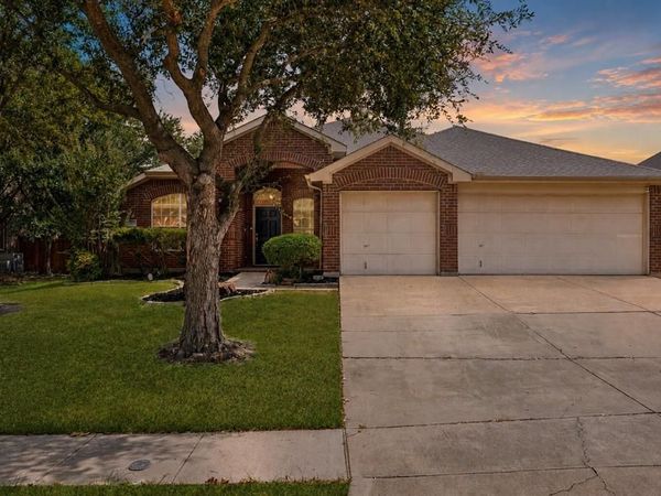 655 Campolina Drive, Grand Prairie, TX 75052