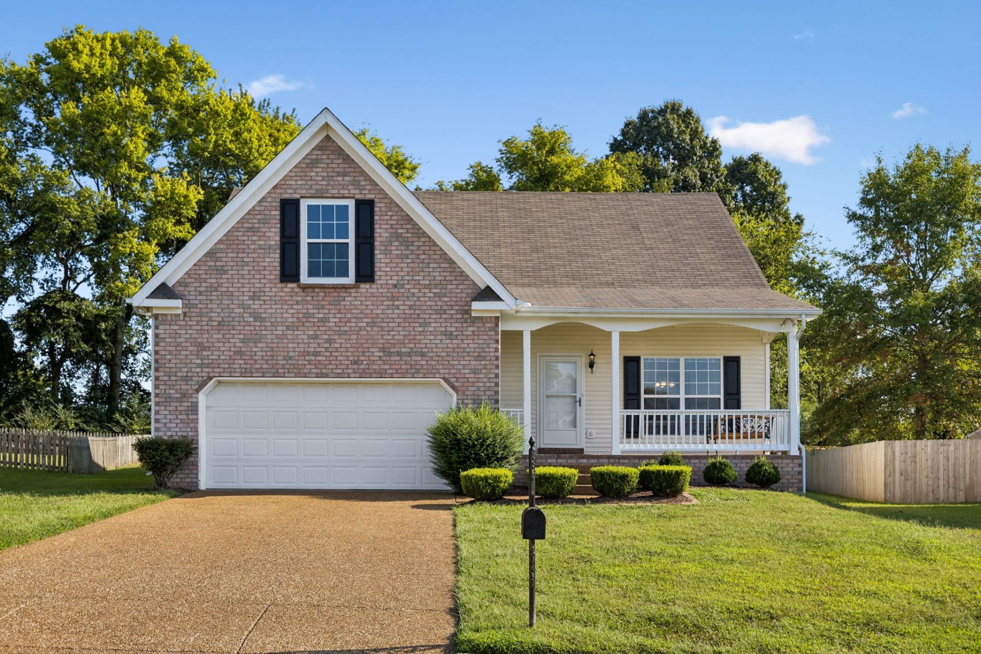 1002 Persimmon Dr, Spring Hill, TN 37174 Main Photo