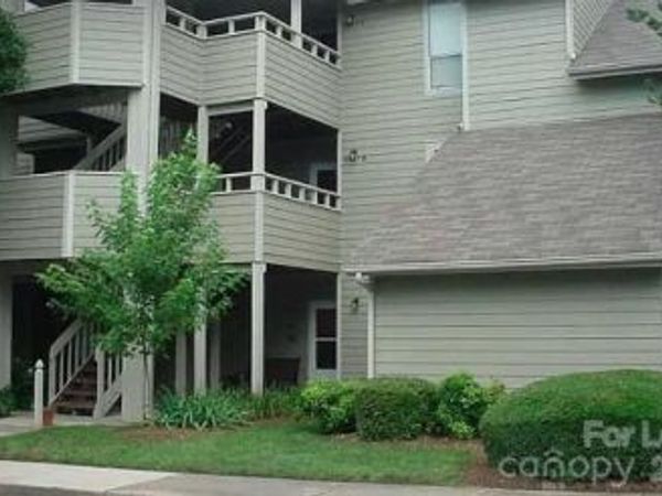 2547 Stockbridge Drive , Charlotte, NC 28210