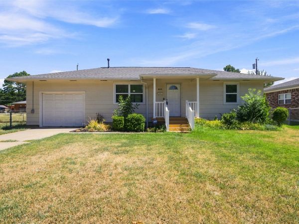 909 S Liberty Avenue , Okmulgee, OK 74447