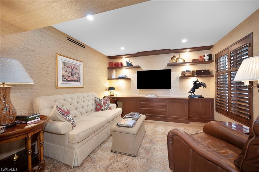 110 Wilderness Dr , Unit 129, Naples, FL 34105 Photo