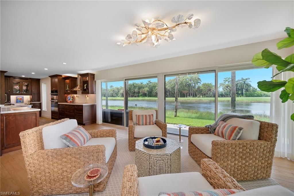 110 Wilderness Dr , Unit 129, Naples, FL 34105 Photo