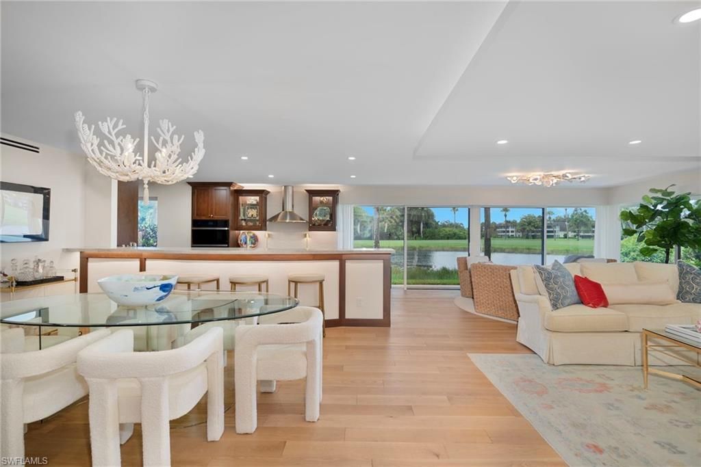 110 Wilderness Dr , Unit 129, Naples, FL 34105 Photo