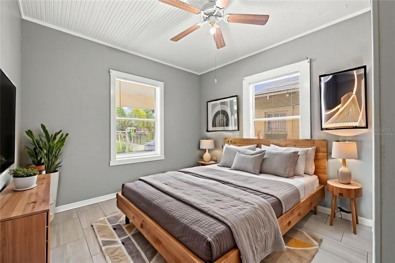 1609 E Lake Avenue , Tampa, FL 33610 Photo