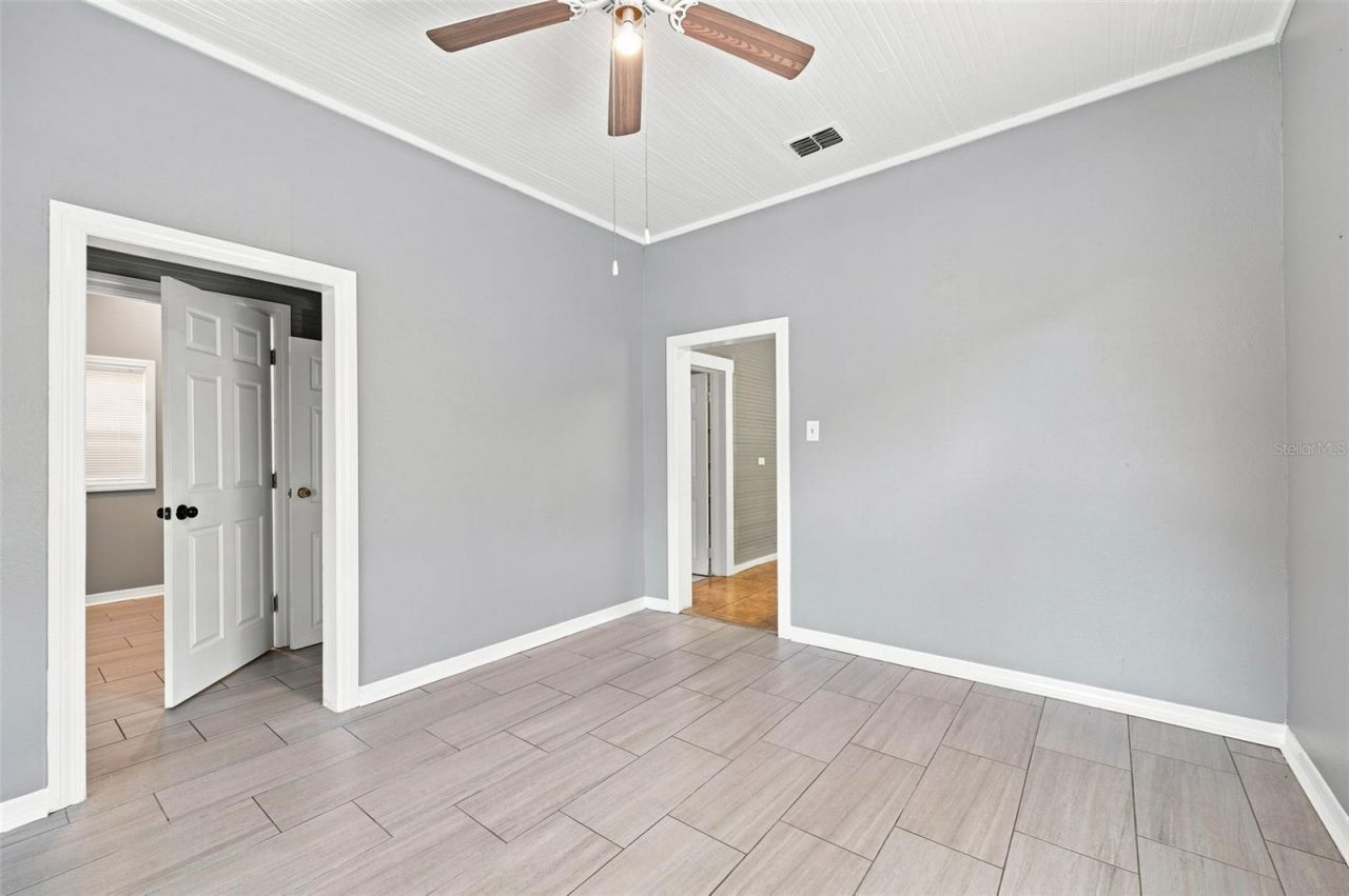 1609 E Lake Avenue , Tampa, FL 33610 Photo