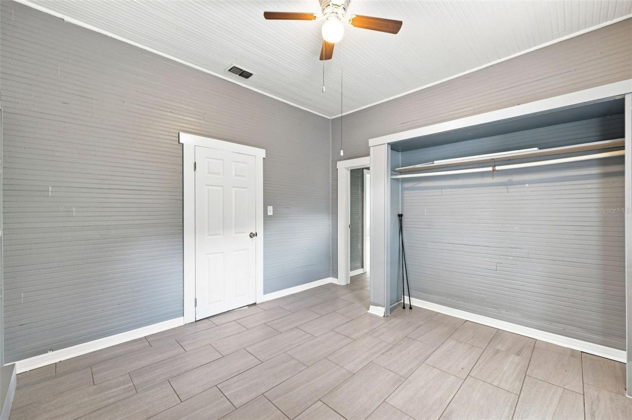1609 E Lake Avenue , Tampa, FL 33610 Photo