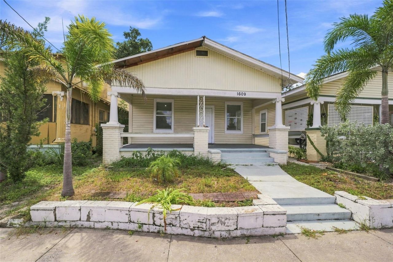 1609 E Lake Avenue , Tampa, FL 33610 Photo