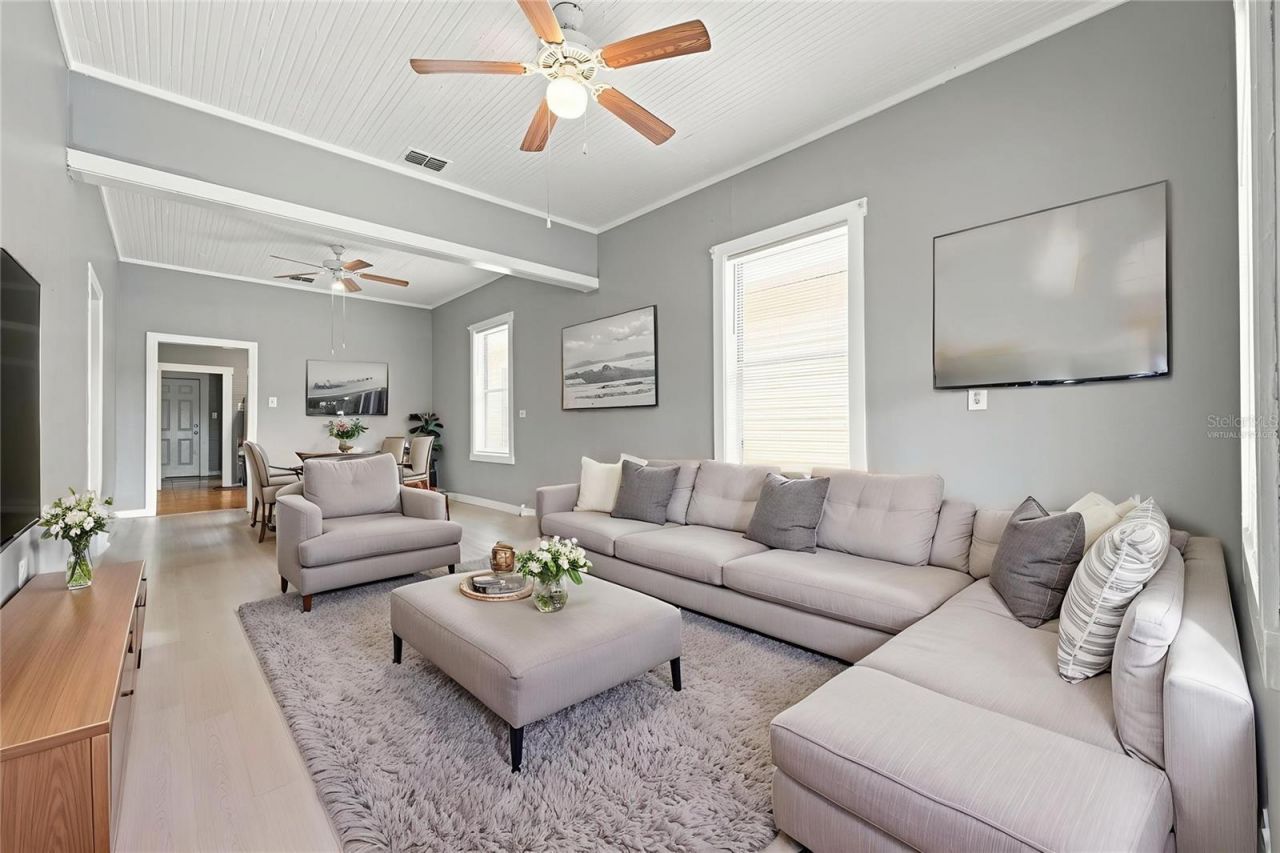 1609 E Lake Avenue , Tampa, FL 33610 Photo