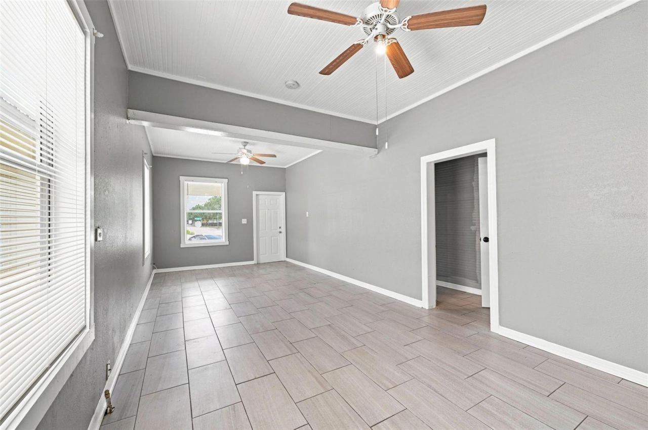 1609 E Lake Avenue , Tampa, FL 33610 Photo