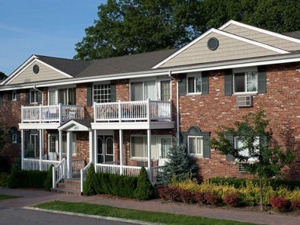 457 Lincoln Boulevard , Unit 4-1H, Hauppauge, NY 11788