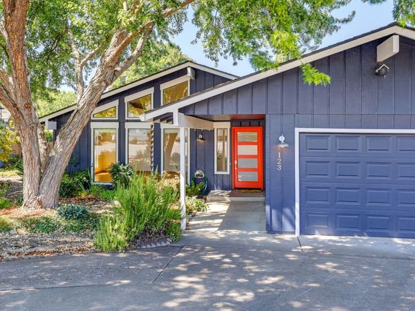 123 Cypress Circle, Ashland, OR 97520