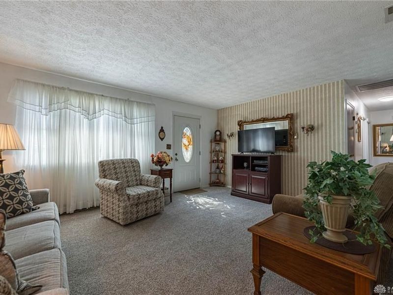 837 Colorado Drive, Xenia, OH 45385 Photo 2