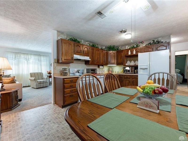 837 Colorado Drive, Xenia, OH 45385 Photo 4