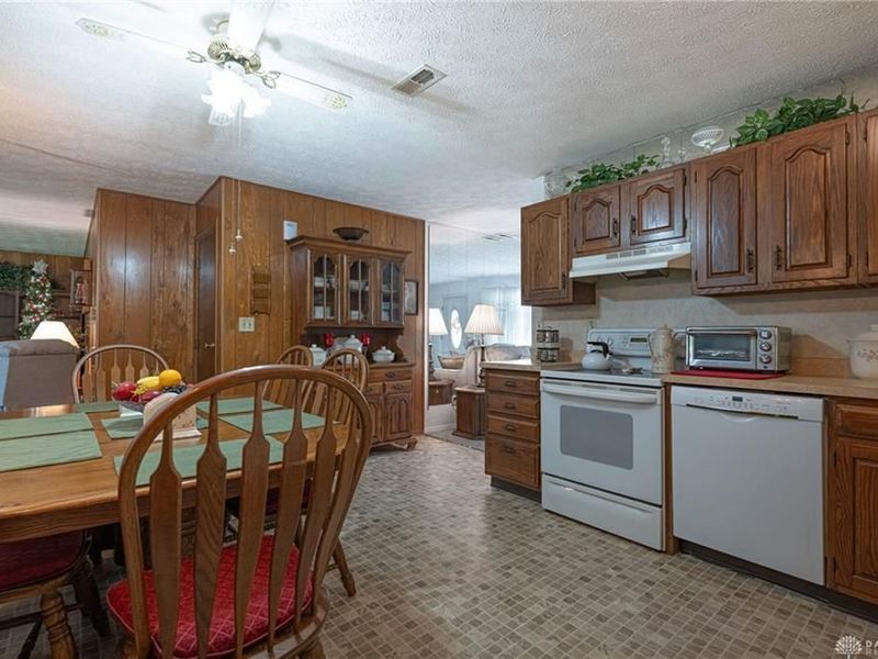837 Colorado Drive, Xenia, OH 45385 Photo 8