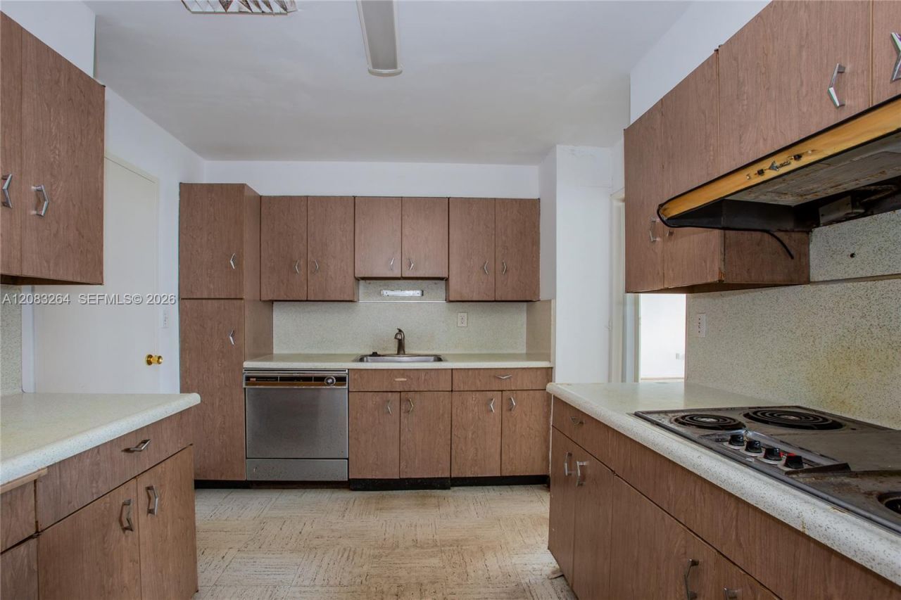 9100 W Bay Harbor Dr, Unit 5B, Bay Harbor Islands, FL 33154 Photo