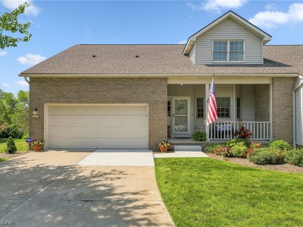 2601 Charing Cross Road NW, Canton, OH 44708