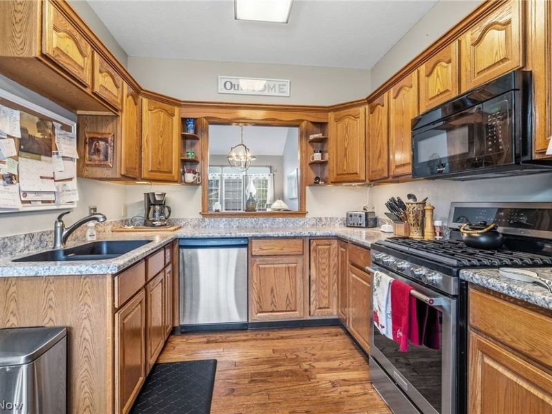 2601 Charing Cross Road NW, Canton, OH 44708 Photo 11