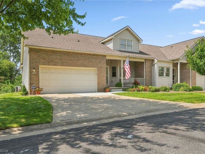 2601 Charing Cross Road NW, Canton, OH 44708 Photo 5