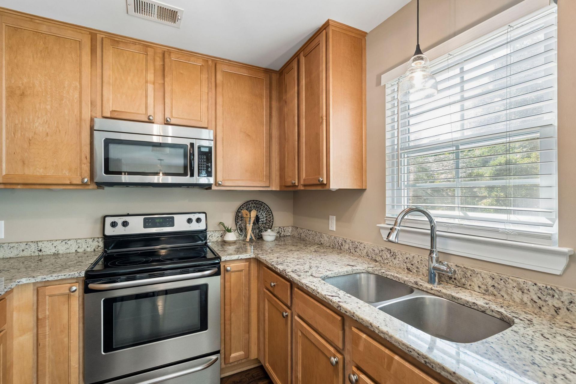 3367 Dunwick Drive Photo 12