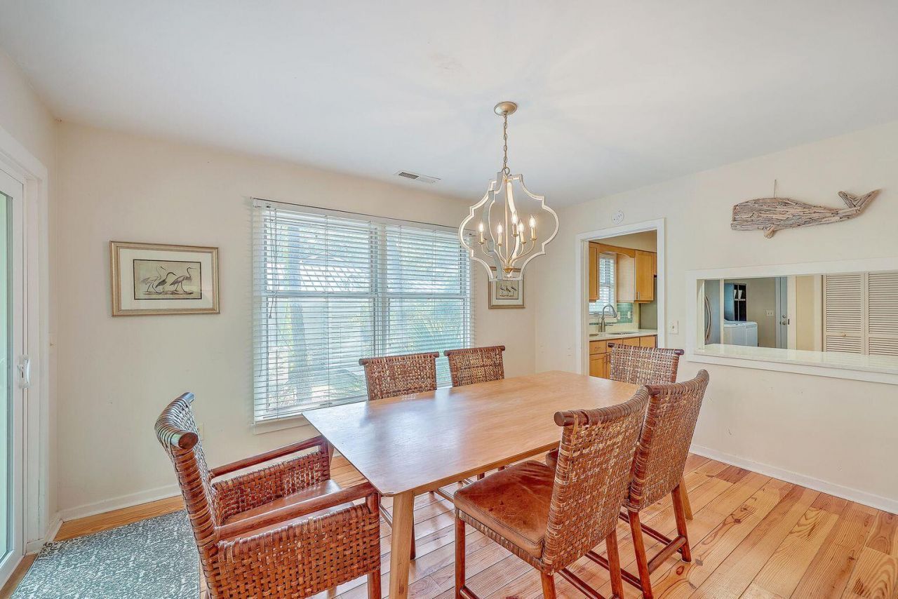 52 Eugenia Avenue Photo 11