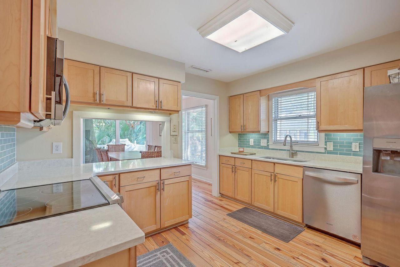 52 Eugenia Avenue Photo 13