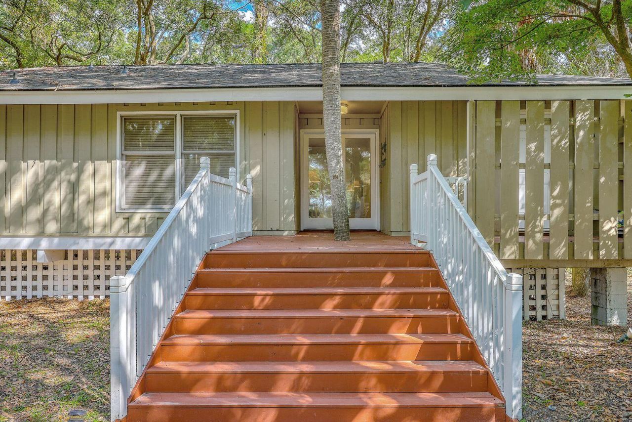 52 Eugenia Avenue Photo 4