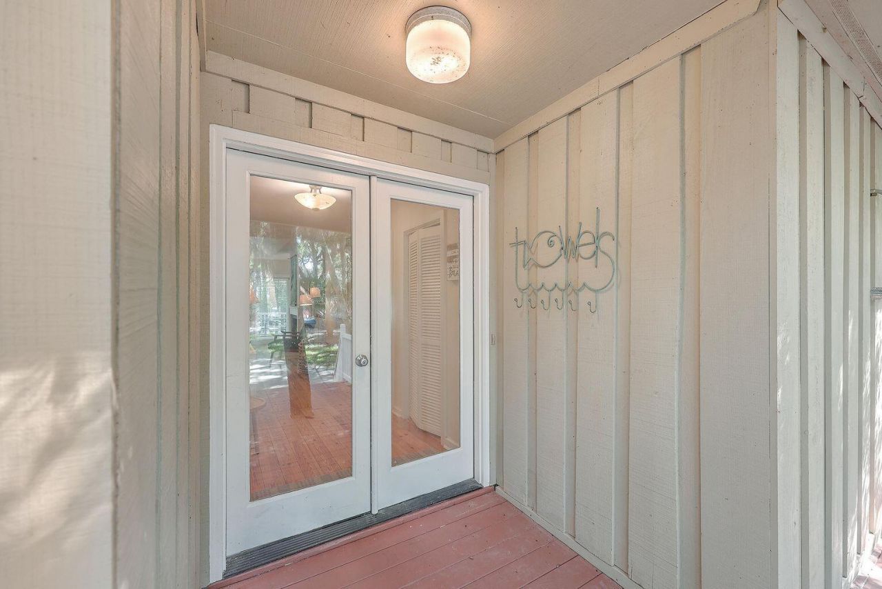 52 Eugenia Avenue Photo 5