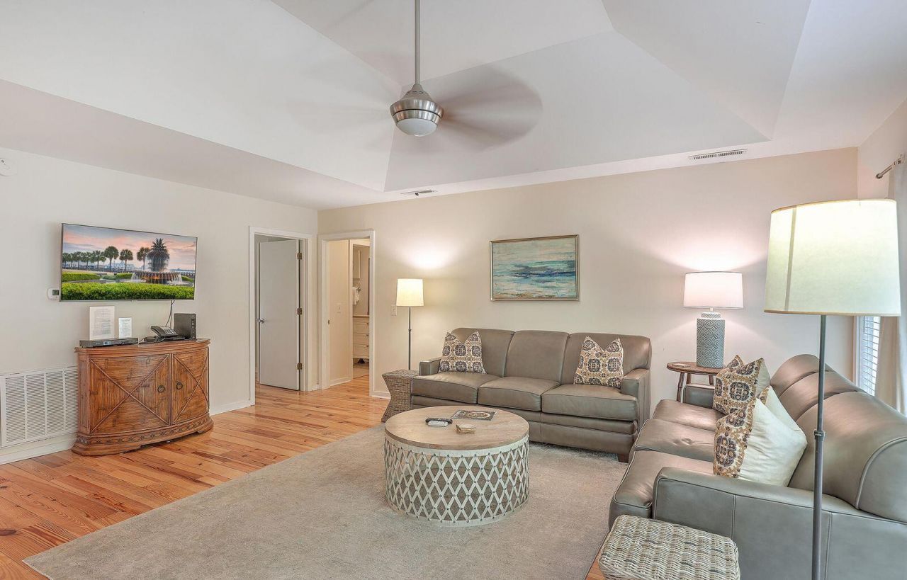 52 Eugenia Avenue Photo 8
