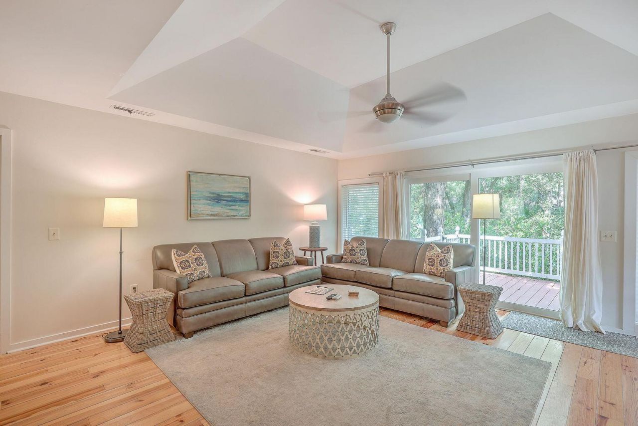 52 Eugenia Avenue Photo 9