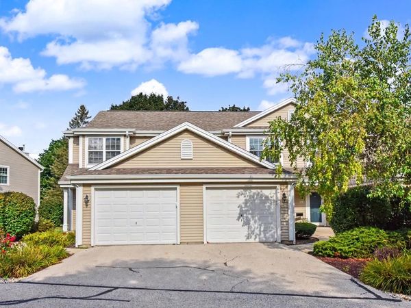 2141 E Broadway, Unit B, Waukesha, WI 53186
