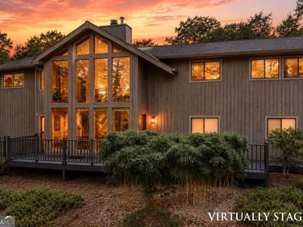 2946 Rock Bridge Road NE, Marietta, GA 30066