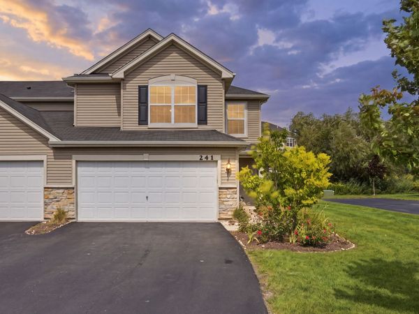 241 Wild Meadow Lane , Woodstock, IL 60098