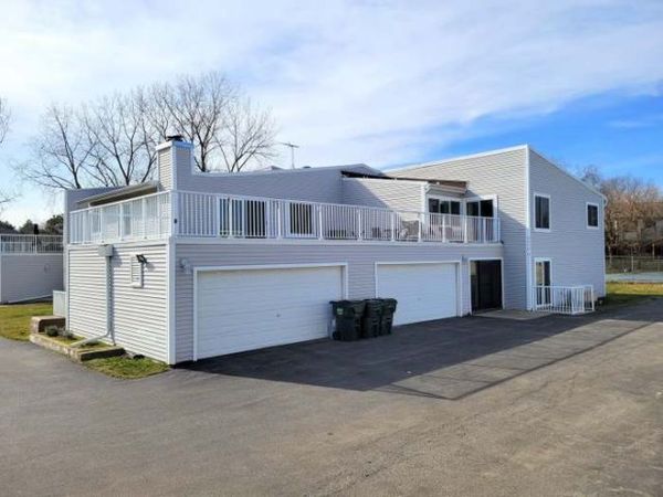 2252 N Baldwin Way , Unit 1A, Palatine, IL 60074