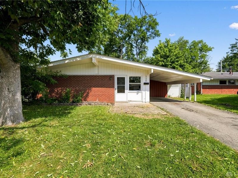 5229 Bayside Drive, Riverside, OH 45431 Photo 2