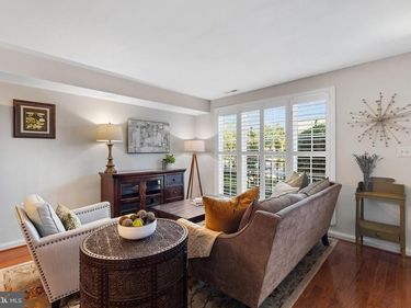 2511 N DEARING STREET , ALEXANDRIA, VA 22302