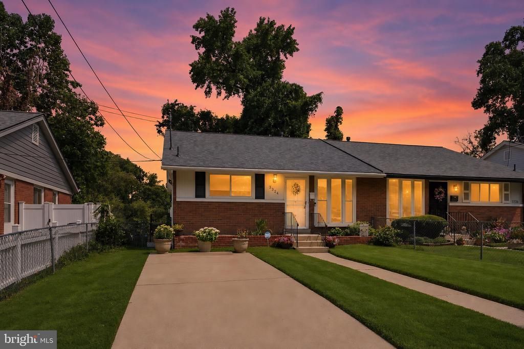 3324 27TH AVENUE, TEMPLE HILLS, MD 20748