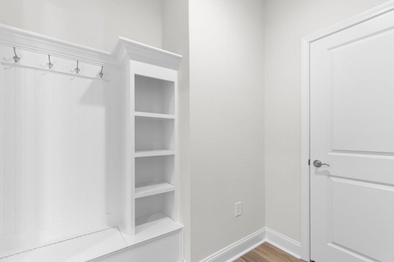 6765 Anterselva Dr. Photo 23