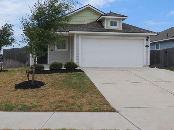 201 Stein RD , Georgetown, TX 78626