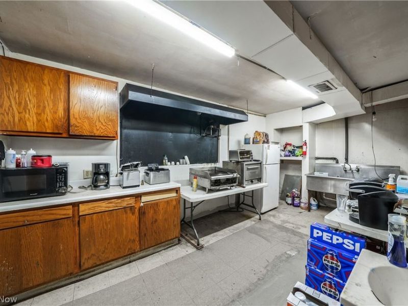 3306 Salem Warren Road, Warren, OH 44481 Photo 34