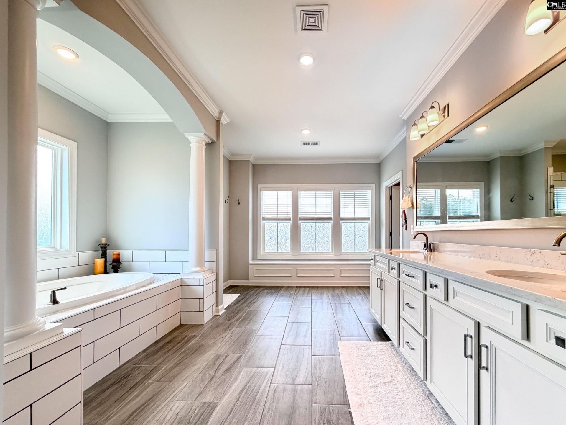 813 Sterling Castle Court Photo 5