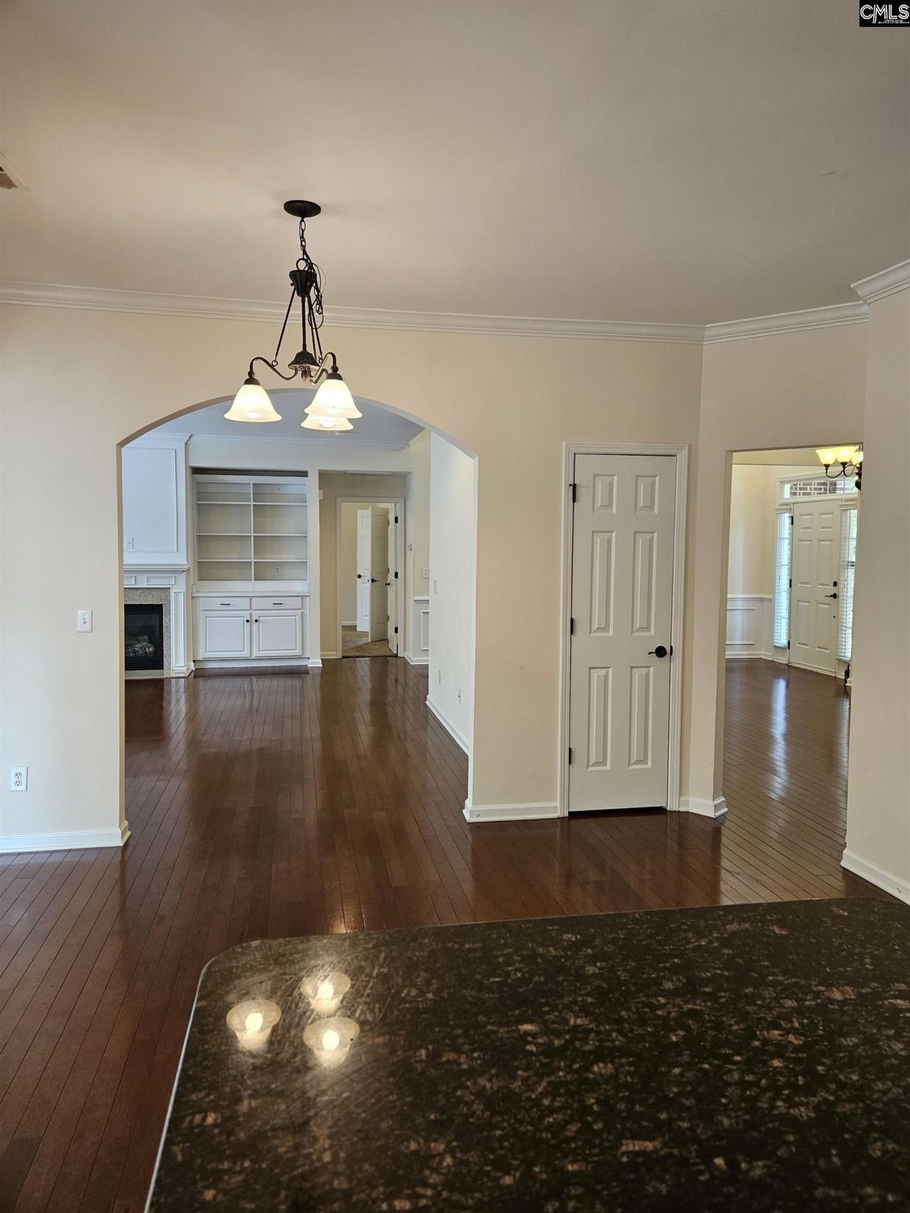552 Abbeyhill Drive  Photo 5