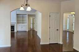 552 Abbeyhill Drive  photo 4