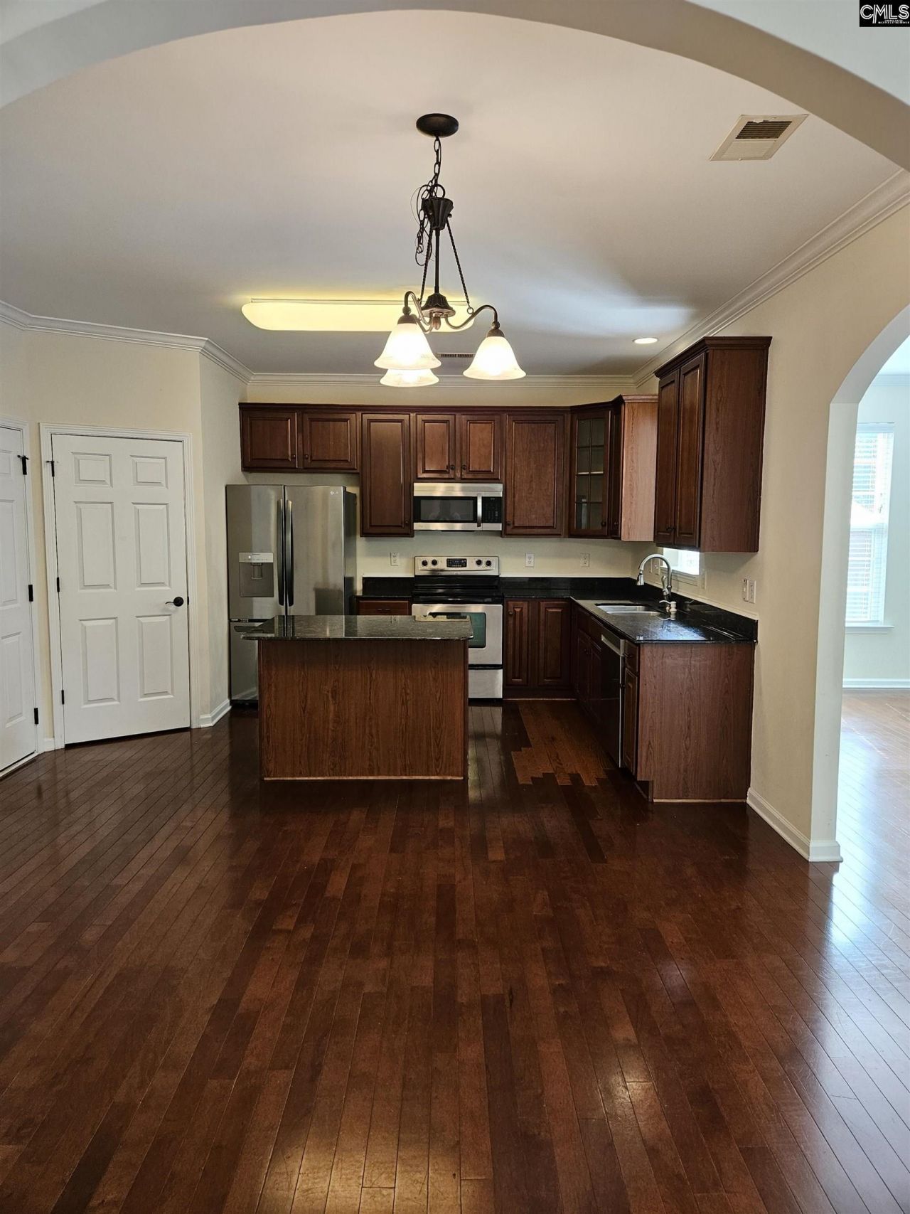 552 Abbeyhill Drive Photo 8