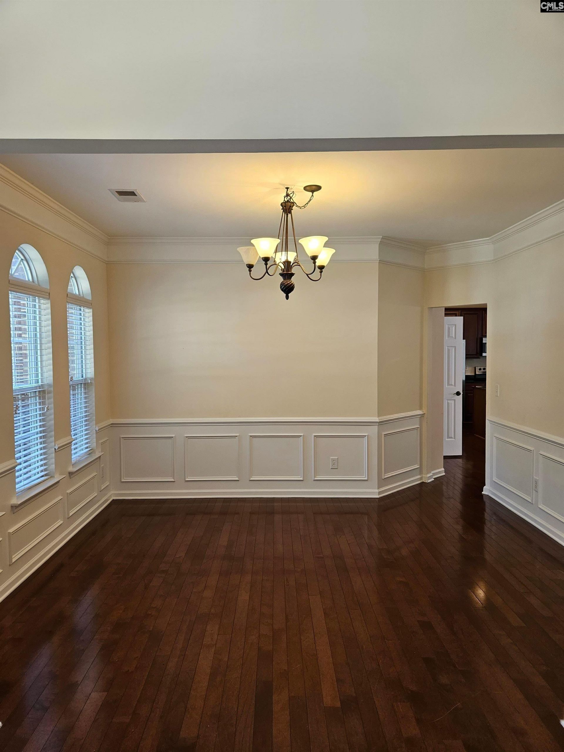 552 Abbeyhill Drive  Photo 9