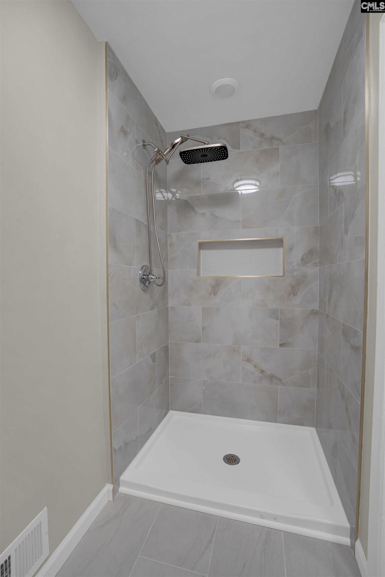 409 Lewes Circle Photo 23