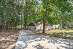 409 Lewes Circle photo 4